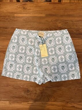 Byrdie Golf Green Tile-Print Shorts